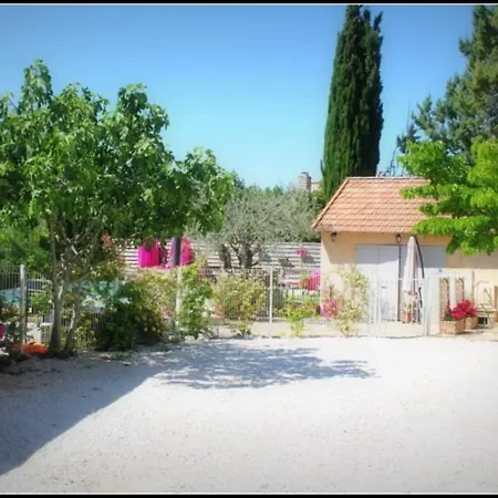 Alojamento de Acomodação e Pequeno-almoço A L'oree Du Pin Aix-en-Provence