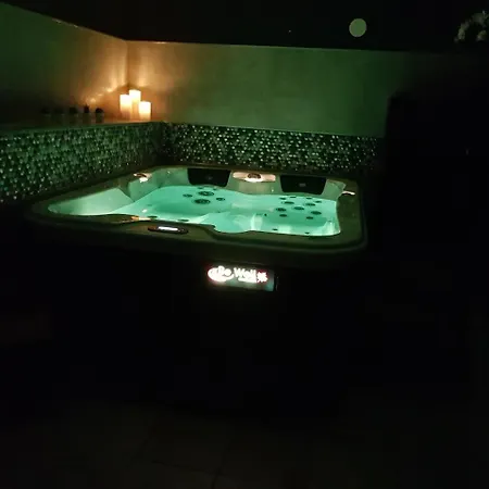 A L'oree Du Pin Alojamento de Acomodação e Pequeno-almoço 2*