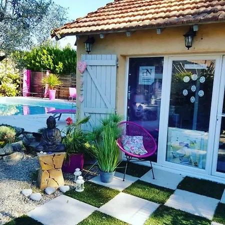 Bed & Breakfast A L'oree Du Pin 2*